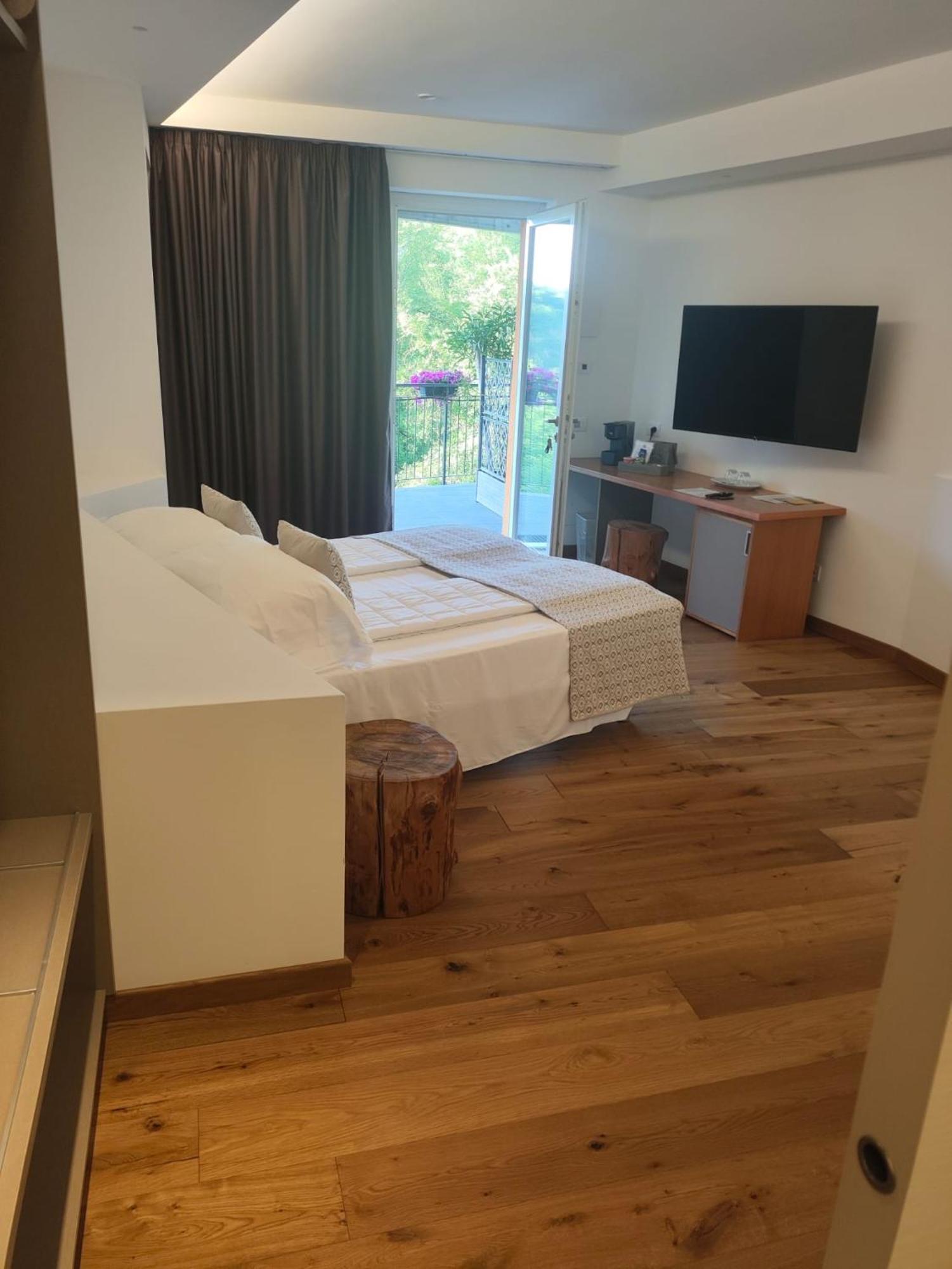 Agriturismo Terre Di Ginepro Borghetto di Vara Eksteriør bilde